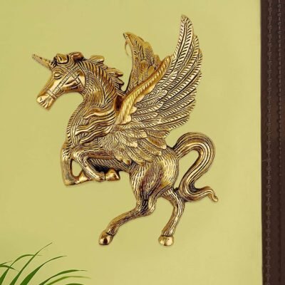 Brass Wall Hanging Flying Angel Horse Brass Wall Hanging Flying Angel Horse Statue Wall Decor Pegasus Animal Feng Shui Decorative Home Office Decor Showpiece Antique Finish Figurine Flying horse Metal statue