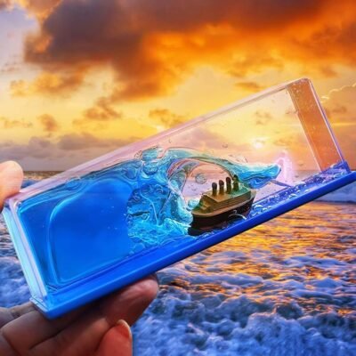 Titanic Wave Cruise Ship Liquid Wave Cruise Ship for Car Dashboard