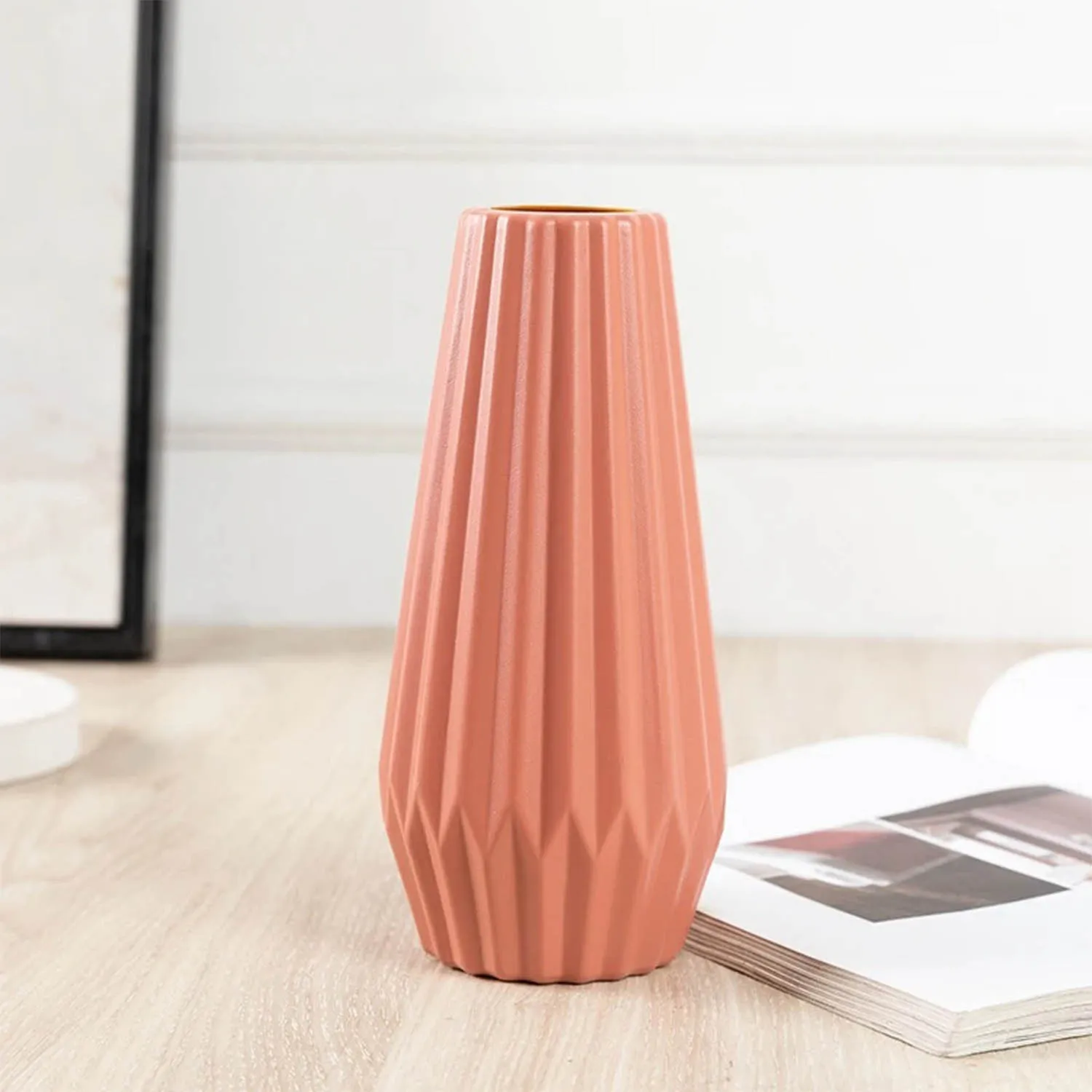 Plastic Flower Pot for Home Office Living Room Decoration