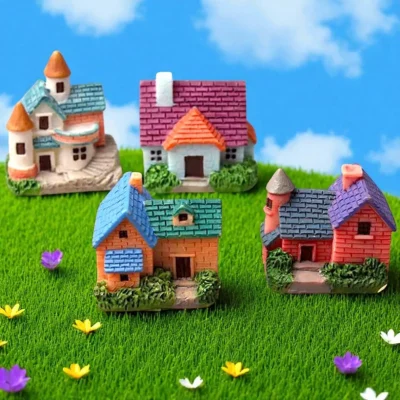 Pack of 4 Miniature Toy Huts