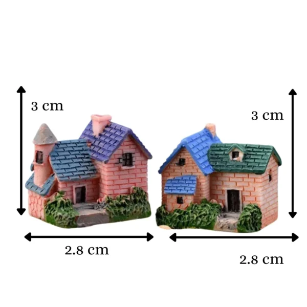 Pack of 4 Miniature Toy Huts