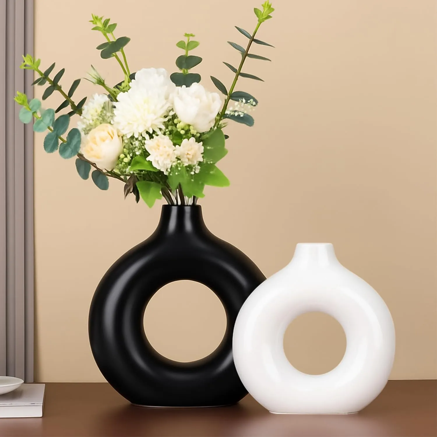 Black White Round Ceramic Vases