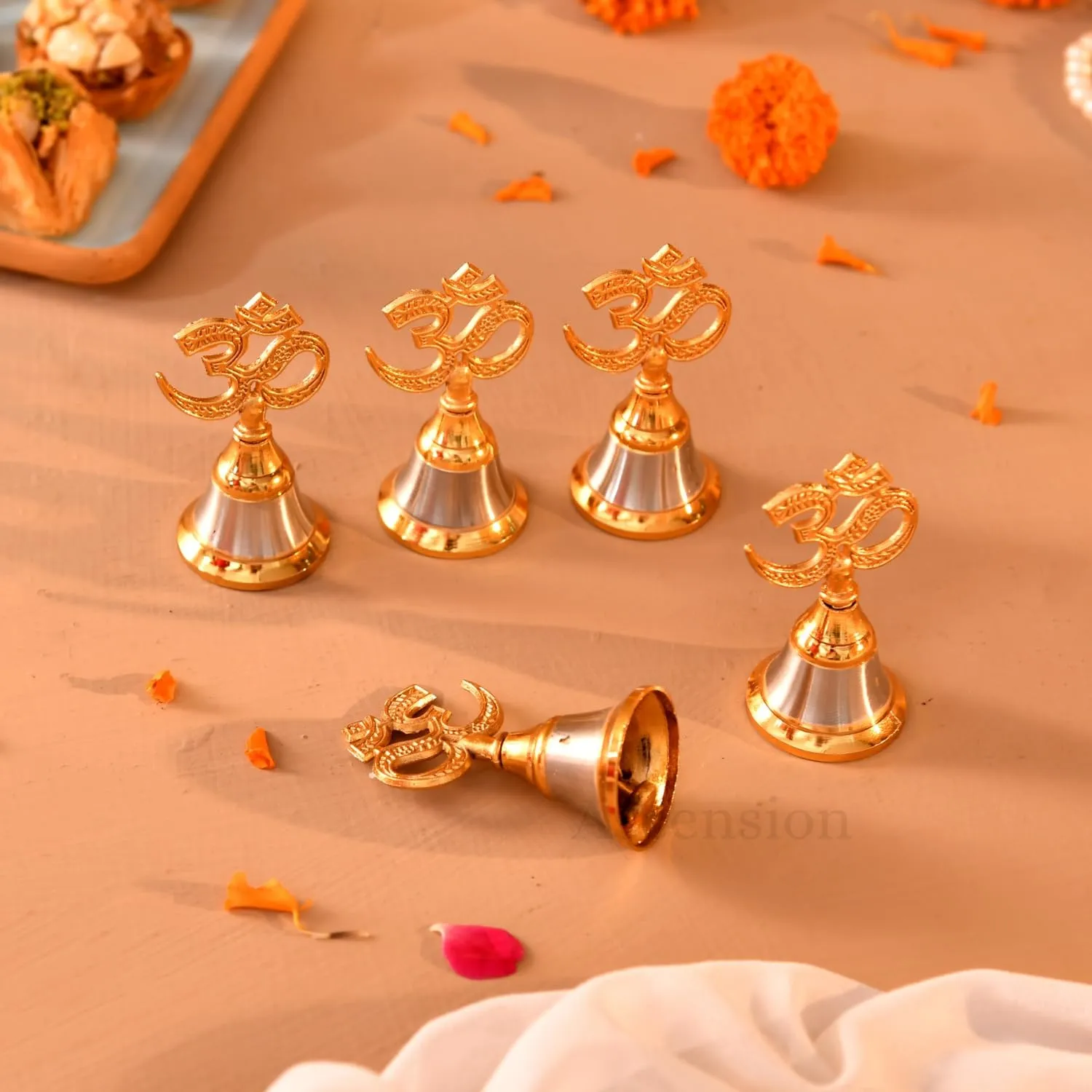 Ascension Metal Gold Plated Om Ghanti Om Design Small Pooja Bell for Mandir Traditional Brass Finish Hand Bell for Worship Decorative Item for Home Temple Aarti Spiritual & Religious Use (Pack of 4)