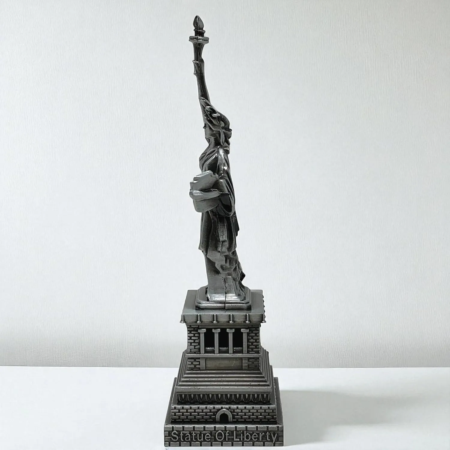 ascension USA World Famous Building The Statue of Liberty for Home Office Living Room Desk Study Table Decoration Accessories Statue of Liberty Miniature Decorative Showpiece Souvenir Model Gift Item - Image 4