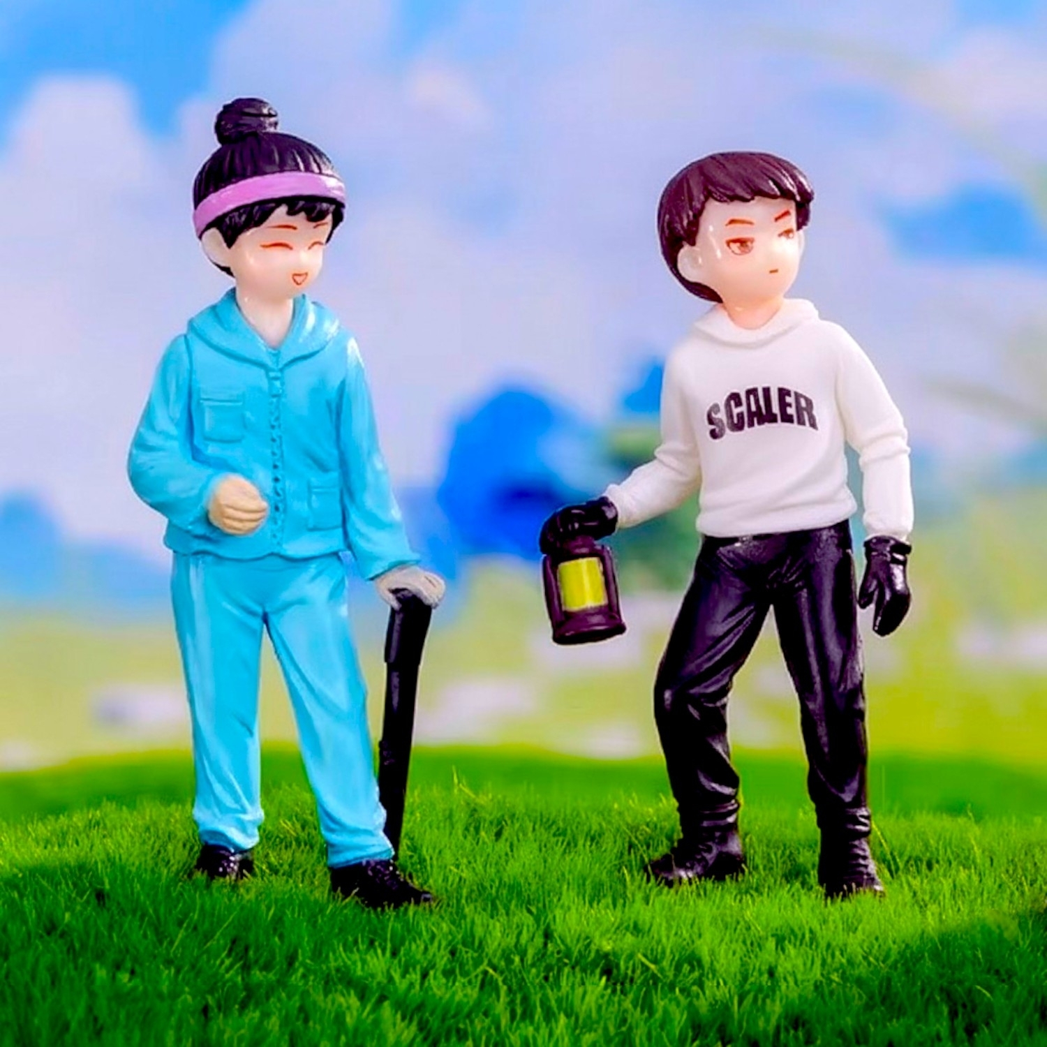 ascension Set of 4 Miniature Hiking Figurines Resin Adventure Theme Mini People for Terrarium, Garden, Desk D?cor & DIY Crafts Miniature Set for Living Room Bed Room Decoration & Gifts Item - Image 4