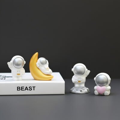 ascension Set of 4 Decorative Astronaut Miniature Statue Figurines Showpiece for Home Office Desk Decor Showpiece Gift for Girlfrirnd Boyfriend Husband Wife & Gift Items Valentine Decoration Item