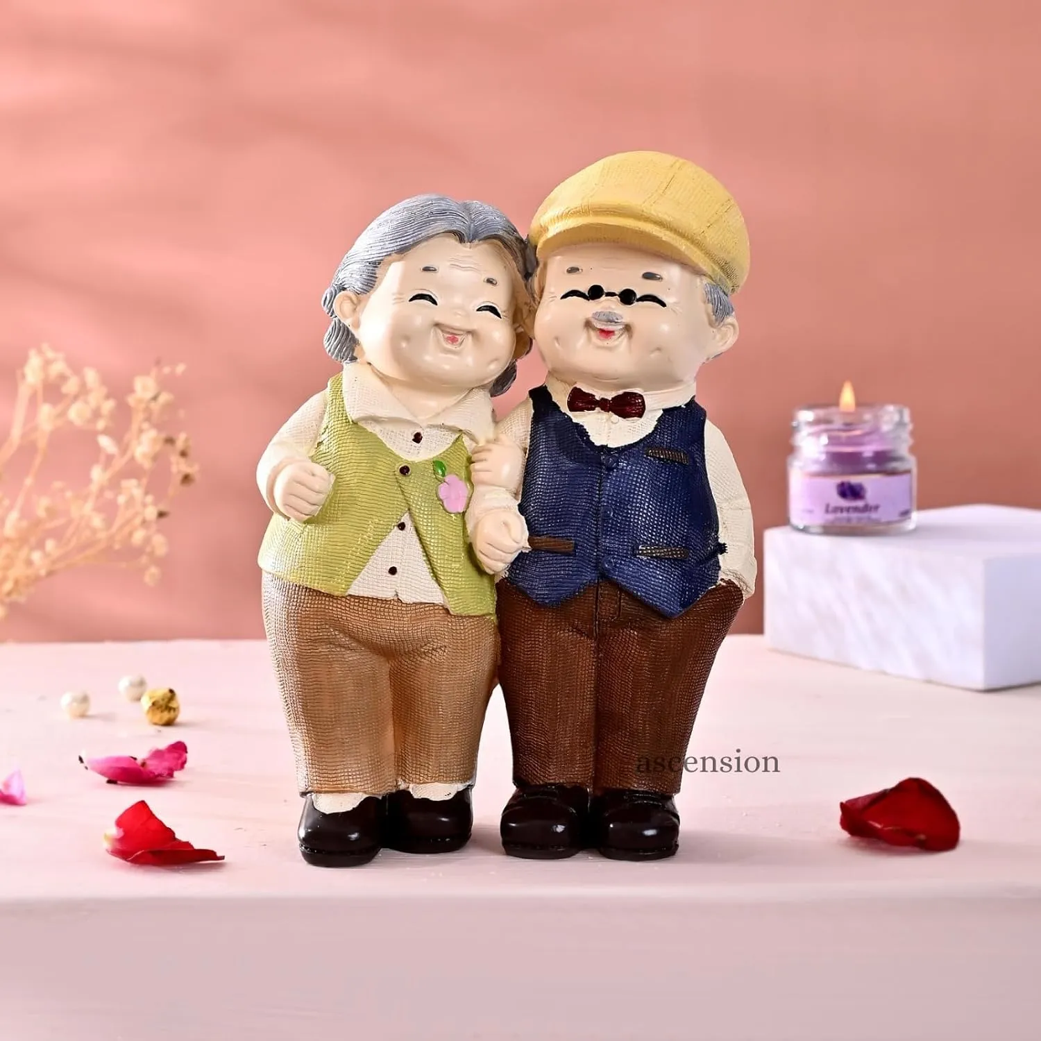 Old Couple Resin Love Showpiece