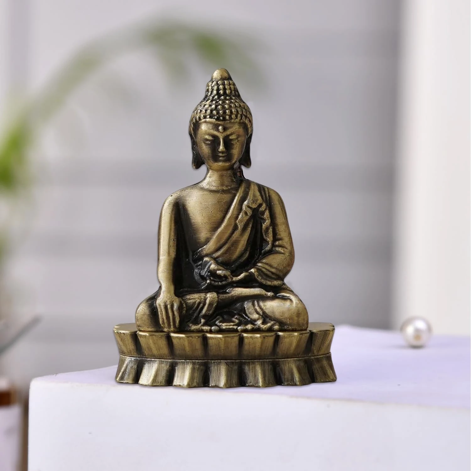 Metal Gautam Buddha Statue Blessing Buddha Showpiece for Car Dashboard Home Office Shelf Desktop Living Room Feng Shui Good Luck Gift Items
