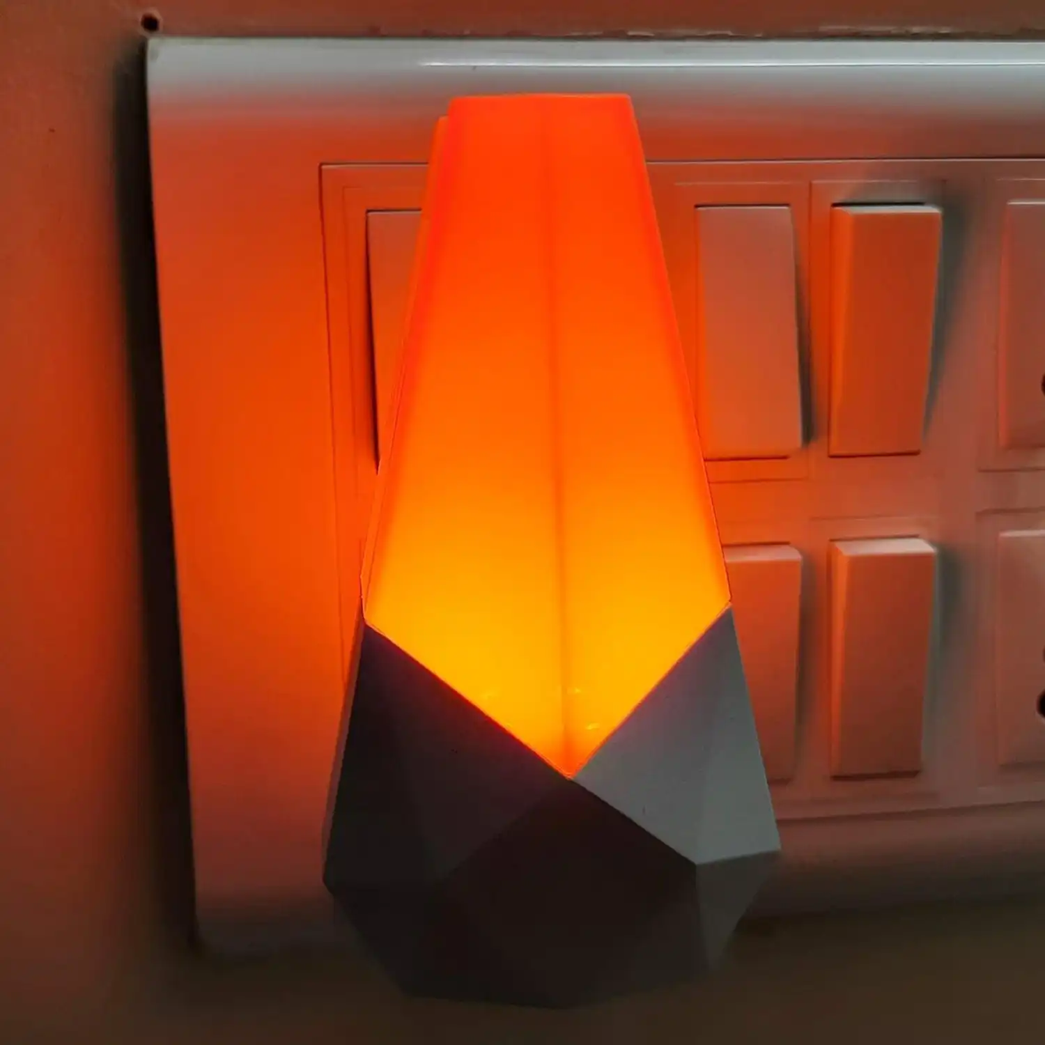 Plastic Diamond Night Light for Baby Nursing Kids Favourite Birthday Party Return Gifts, Multicolour (Pack of 1)