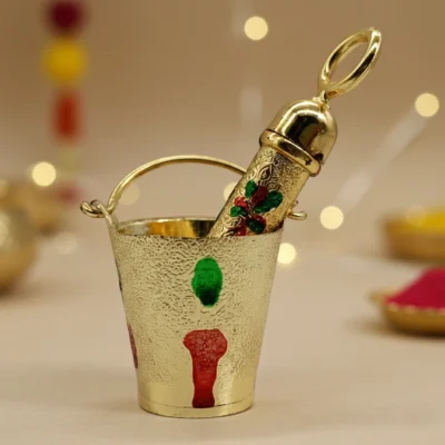 Ascension Handcrafted Laddu Gopal Pichkari Set with Meenakari Work Kanha Ji Holi Pooja Set for Thakur Ji Holi Pichkari & Mini Bucket for Pooja, Temple & Home Mandir laddu Gopal Holi Set