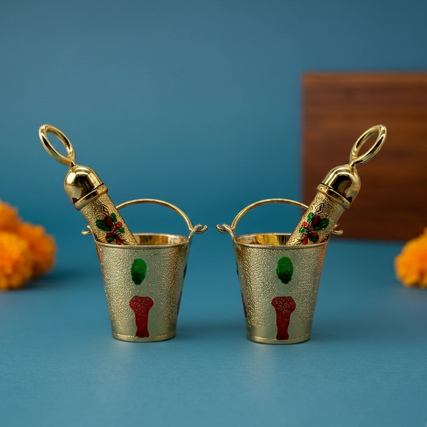 Ascension Handcrafted Laddu Gopal Pichkari Set with Meenakari Work Kanha Ji Holi Pooja Set for Thakur Ji Holi Pichkari & Mini Bucket for Pooja, Temple & Home Mandir laddu Gopal Holi Set (Pack of 2)