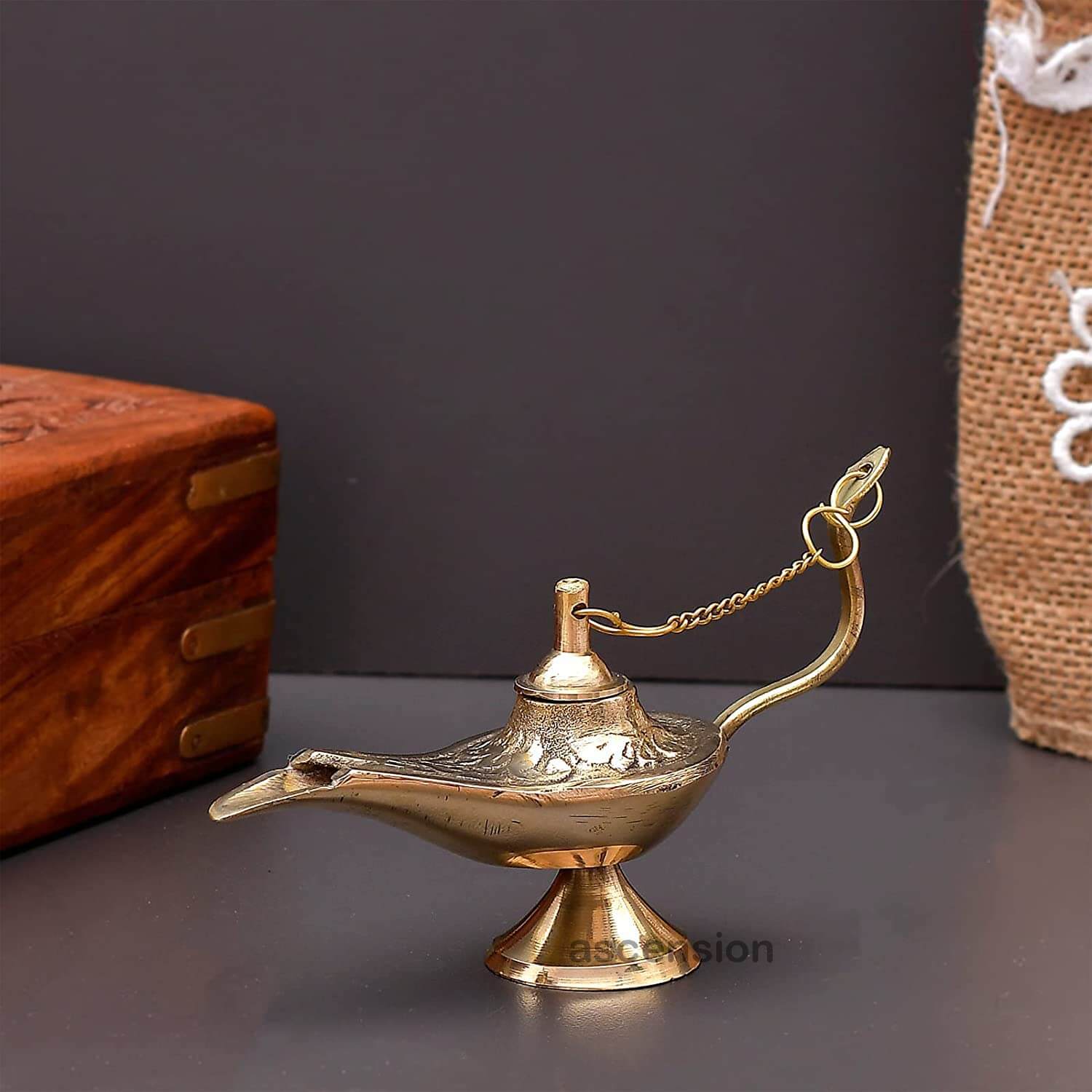 Ascension Brass Hand Crafted Metal Aladdin Chirag Lamp Home Decor Showpiece Small (Golden)